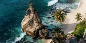 The beautiful Diamond Beach in Penida Island, Bali, Indonesia